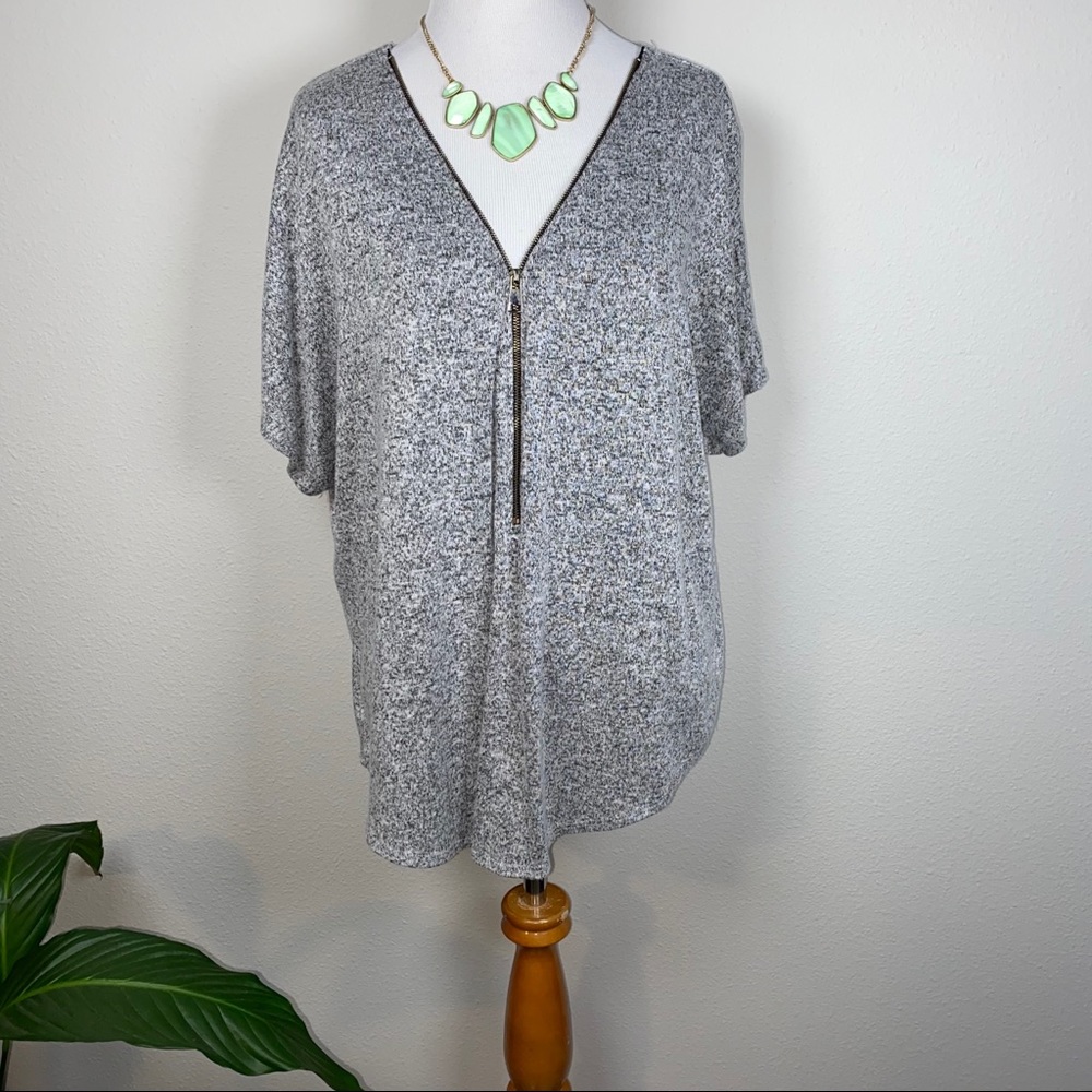 •Pinc•  Adjustable neck line Top